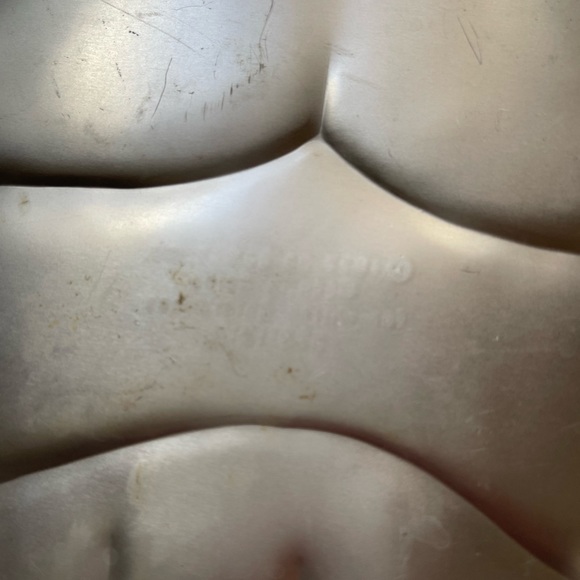 Vintage Wilton Superman cake pan - Picture 3 of 6